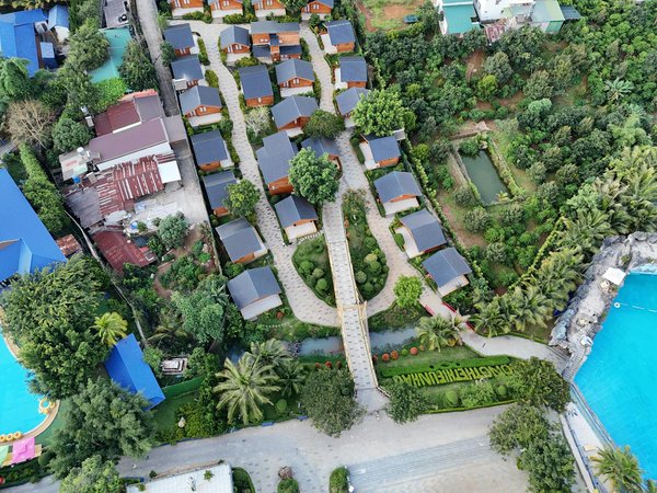 Comment l'Environnement Façonne la Santé des Enfants : Impacts Cruciaux et Solutions Durables